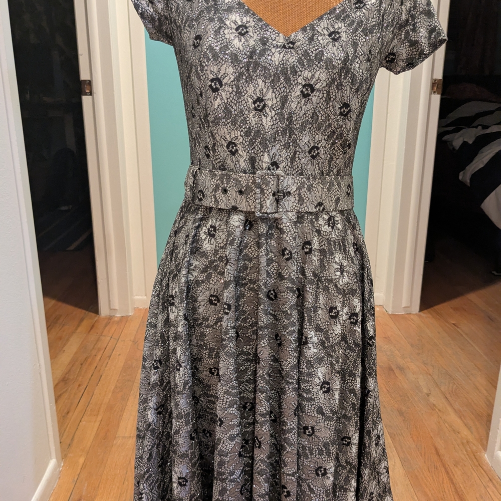 British Retro Black And Silver Lace Stretch Circle Skirt Cocktail Evening Dress